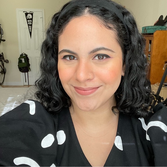 Meet your Posher, Michelle - Picture 1 of 1